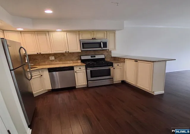 Homes for sale in Mahwah, NJ | 2014 Hawthorne Ln, Mahwah, NJ 07430 | MLS# 26024179