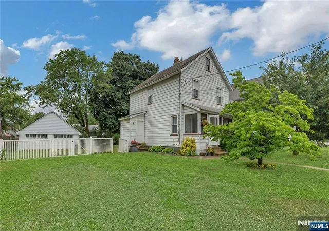 Homes for sale in Wanaque, NJ | 36 Furnace Ave, Wanaque, NJ 07465 | MLS# 26024187