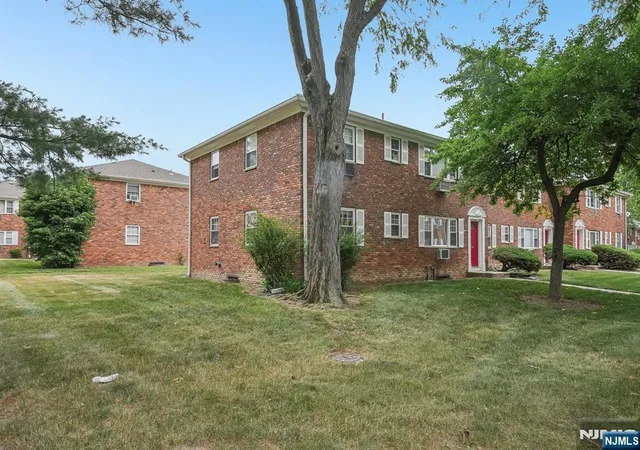 Homes for sale in Wayne, NJ | 1255a Valley Rd #15, Wayne, NJ 07470 | MLS# 26024195