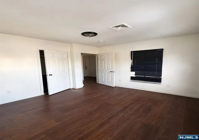 Photo 2 of Sale Pending at 63 Huntington Ter, Newark, NJ 07112 | MLS# 26024213 | Listing updated on 2026-09-08