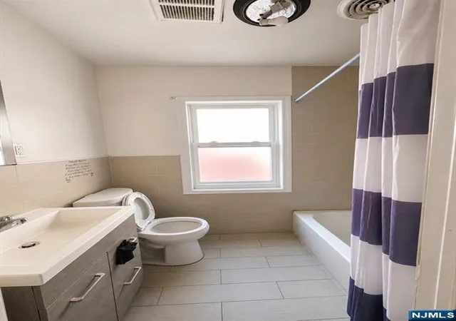 Photo 3 of Sale Pending at 63 Huntington Ter, Newark, NJ 07112 | MLS# 26024213 | Listing updated on 2026-09-08