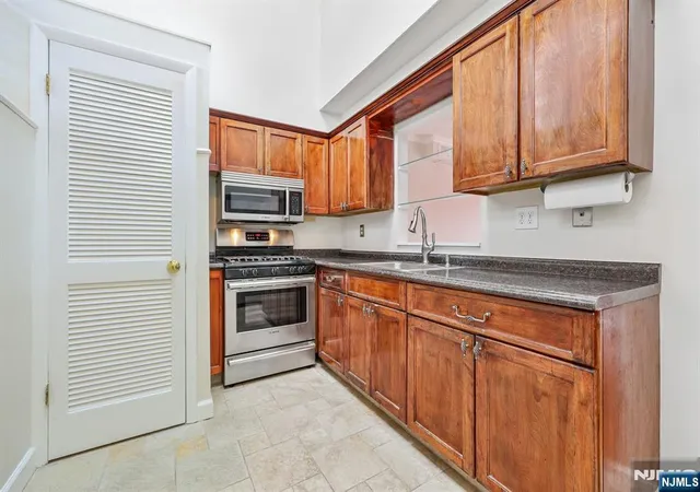 Homes for sale in Woodland Park, NJ | 281 Browertown Rd, Woodland Park, NJ 07424