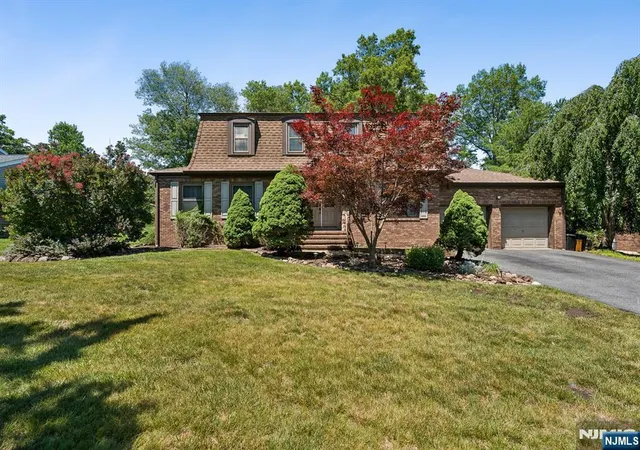 1st image of 39 Robin Hood Wy, Wayne, NJ 07470 | MLS# 26024275