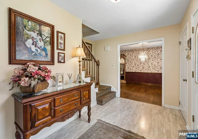 5th image of 39 Robin Hood Wy, Wayne, NJ 07470 | MLS# 26024275