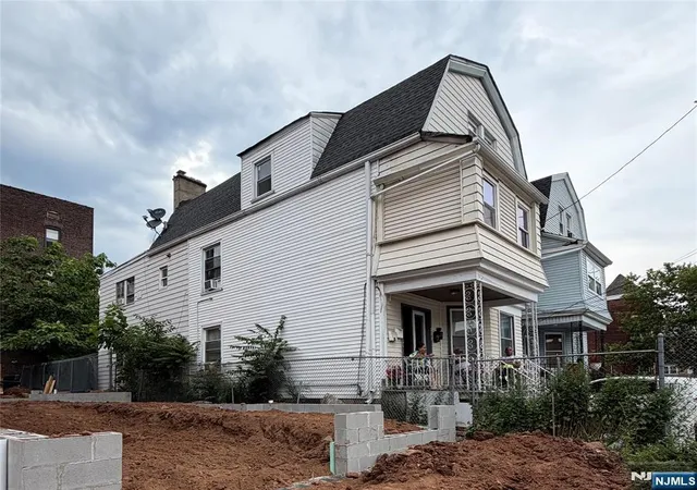 7th image of 352 7th St, Newark, NJ 07107 | MLS# 26024302