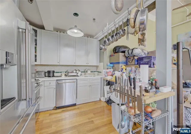 image of 300 Communipaw Ave, Jersey City, NJ 07304