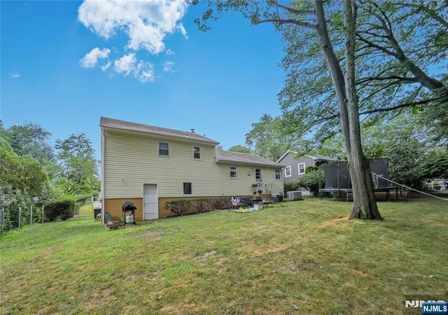 Homes for sale in Dumont, NJ | 270 Glen Ave, Dumont, NJ 07628 | MLS# 26024350