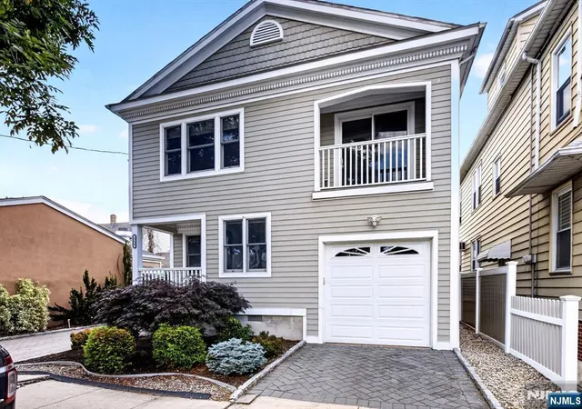 Homes for sale in Wallington, NJ | 112 Hathaway St, Wallington, NJ 07057 | MLS# 26024369