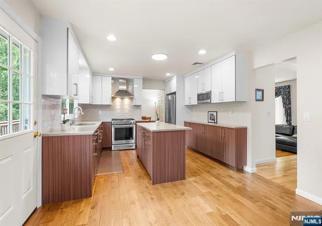 Homes for sale in Closter, NJ | 31 Brook St, Closter, NJ 07624 | MLS# 26024372