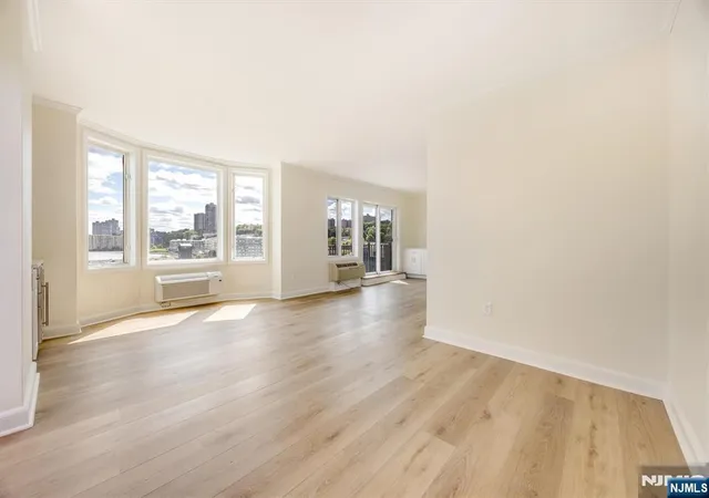 Homes for sale in Edgewater, NJ | 6315 City Pl, Edgewater, NJ 07020 | MLS# 26024420