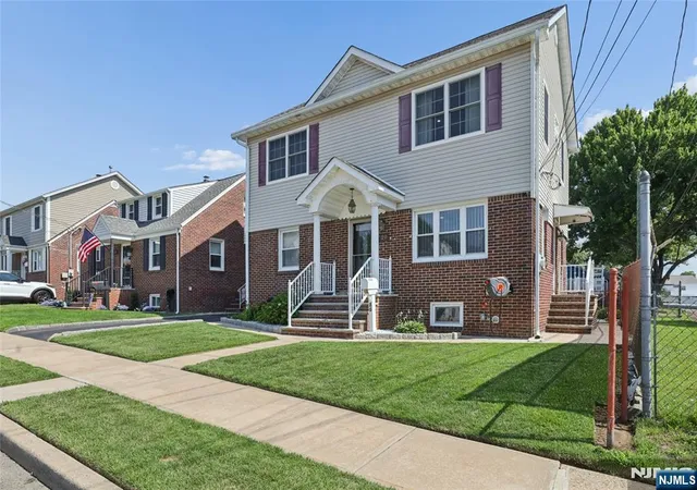 Homes for sale in North Arlington, NJ | 20 Stratford Pl, North Arlington, NJ 07031 | MLS# 26024422