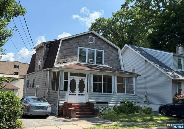 Homes for sale in Ridgewood, NJ | 45 Leroy Pl, Ridgewood, NJ 07450 | MLS# 26024429