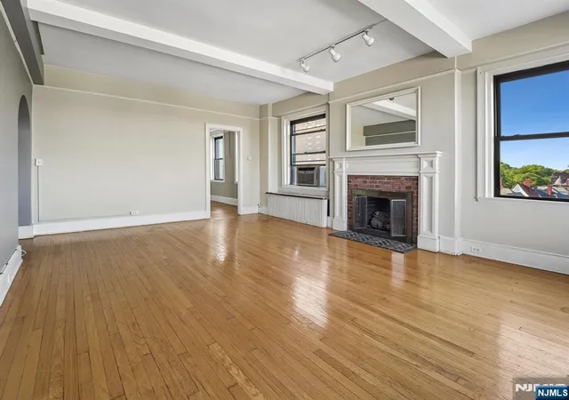 Homes for sale in Newark, NJ | 375 Mount Prospect #6AE, Newark, NJ 07104 | MLS# 26024443