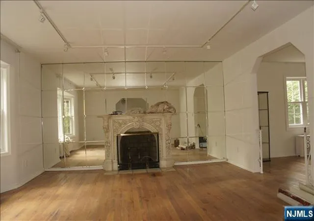 Photo 2 of Single family home for sale at 1257 Briar Wy, Fort Lee, NJ 07024 | MLS# 26024458 | Listing updated on 2026-07-01