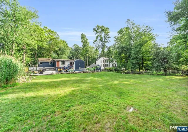 Homes for sale in Old Tappan, NJ | 12 Haring Dr, Old Tappan, NJ 07675 | MLS# 26024468