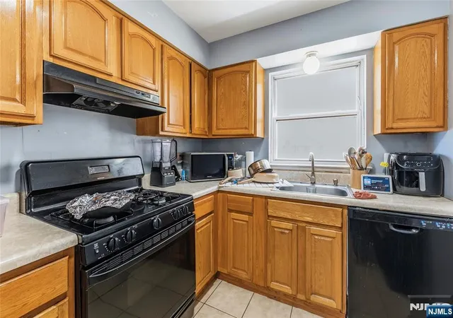 4th image of 56 Vincent St, Newark, NJ 07105 | MLS# 26024523