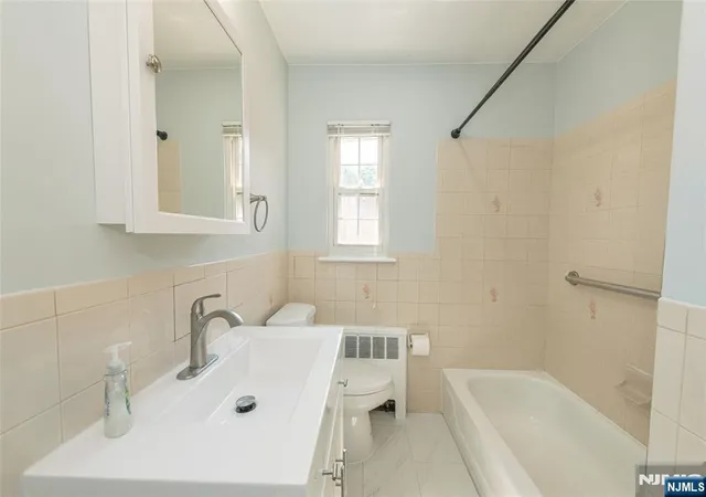 Homes for sale in Verona, NJ | 32 Wedgewood Dr #48, Verona, NJ 07044 | MLS# 26024535