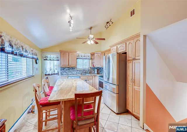 Homes for sale in North Plainfield, NJ | 228 Henry Ct, North Plainfield, NJ 07060 | MLS# 26024561