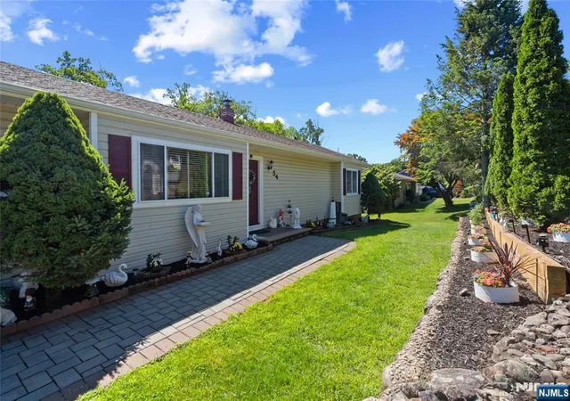 2nd image of 54 Navajo Trl, West Milford, NJ 07480 | MLS# 26024607