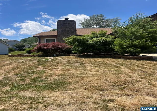 3rd image of 40 Sycamore Rd, Manahawkin, NJ 08050 | MLS# 26024630