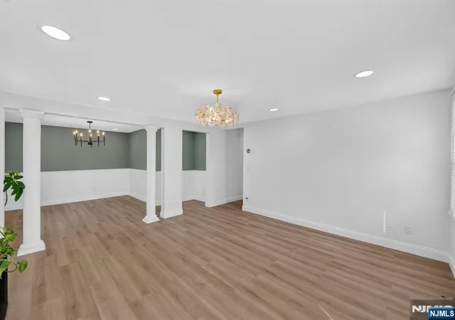 Photo 3 of Single family home for sale at 720 Ringwood Ave, Pompton Lakes, NJ 07442 | MLS# 26024667 | Listing updated on 2026-08-30