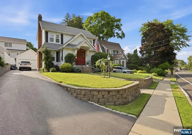 2nd image of 117 Wilmore Rd, Little Falls, NJ 07424 | MLS# 26024673