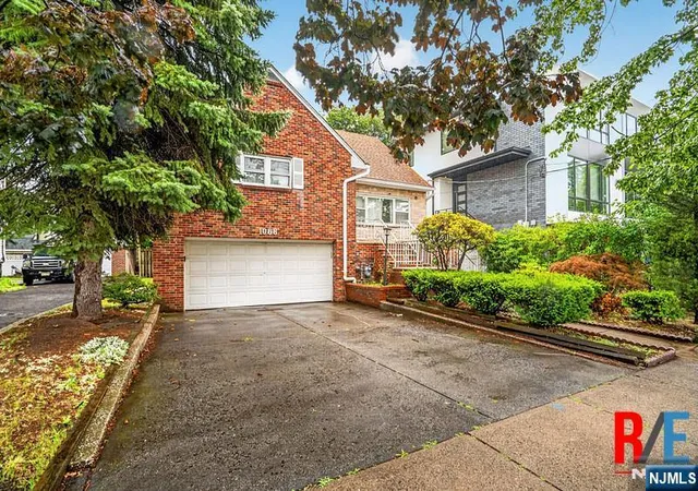 2nd image of 1068 Anderson Ave, Fort Lee, NJ 07024 | MLS# 26024696