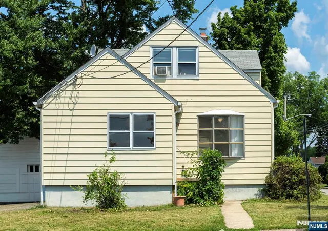 Homes for sale in Fair Lawn, NJ | 8-15 Berdan Ave, Fair Lawn, NJ 07410 | MLS# 26024702