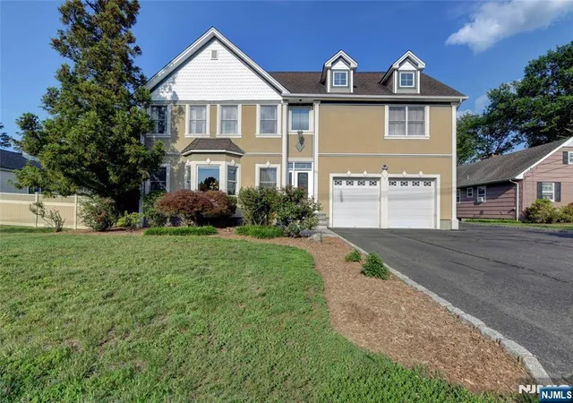 Homes for sale in Pequannock Township, NJ | 66 Boulevard, Pequannock Township, NJ 07440 | MLS# 26024721