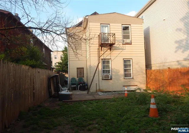 Homes for sale in Elizabeth, NJ | 626 Fulton St, Elizabeth, NJ 07206 | MLS# 26024724
