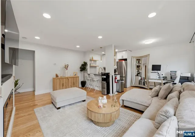 Homes for sale in Ridgefield Park, NJ | 89-93 Teaneck Rd #A4, Ridgefield Park, NJ 07660 | MLS# 26024725