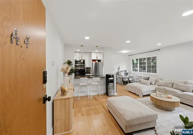Homes for sale in Ridgefield Park, NJ | 89-93 Teaneck Rd #A4, Ridgefield Park, NJ 07660 | MLS# 26024725