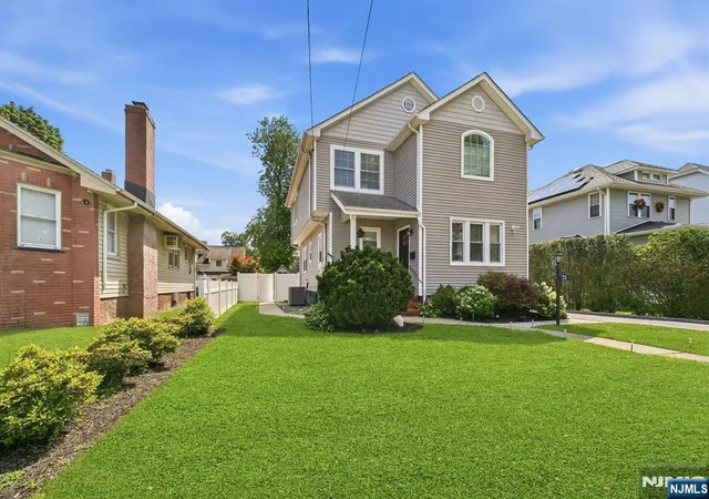 Homes for sale in Rochelle Park, NJ | 73 Forest Pl, Rochelle Park, NJ 07662 | MLS# 26024746
