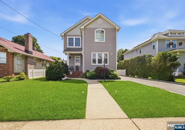 Homes for sale in Rochelle Park, NJ | 73 Forest Pl, Rochelle Park, NJ 07662 | MLS# 26024746