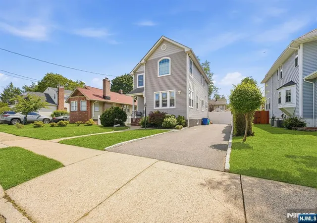 Homes for sale in Rochelle Park, NJ | 73 Forest Pl, Rochelle Park, NJ 07662 | MLS# 26024746
