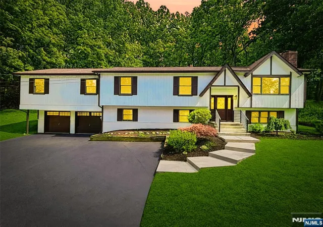 Homes for sale in Lafayette, NJ | 76 Statesville Quarry Rd, Lafayette, NJ 07848 | MLS# 26024747