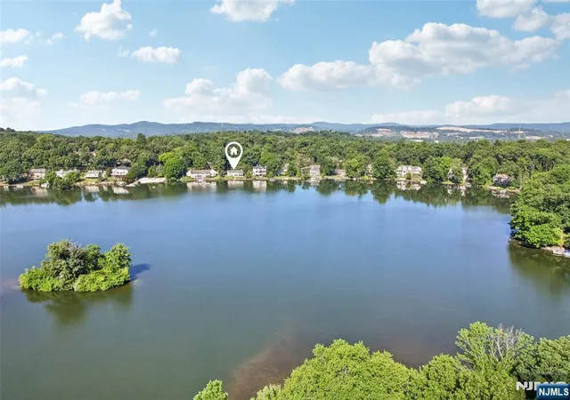 50th image of 1050 W Pines Lake Dr, Wayne, NJ 07470 | MLS# 26024785