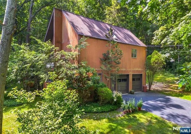 3rd image of 49 Hope Rd, Liberty, NJ 07838 | MLS# 26024791