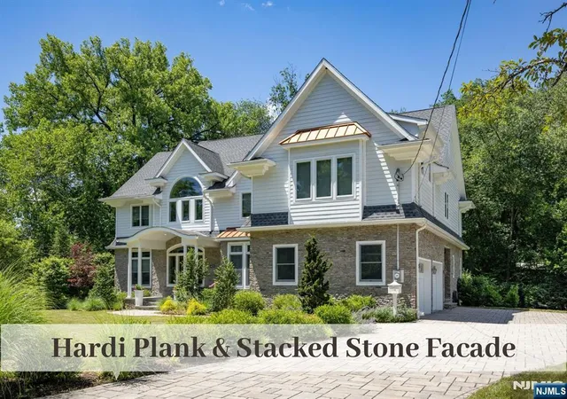 Homes for sale in Ridgewood, NJ | 420 Eastgate Rd, Ridgewood, NJ 07450 | MLS# 26024847