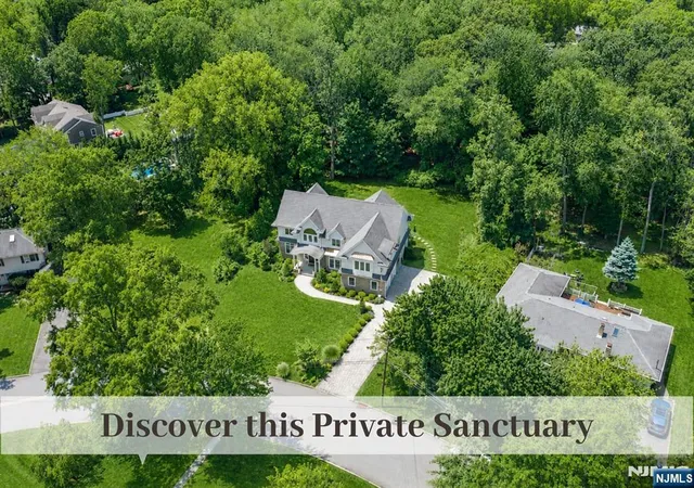 Homes for sale in Ridgewood, NJ | 420 Eastgate Rd, Ridgewood, NJ 07450 | MLS# 26024847