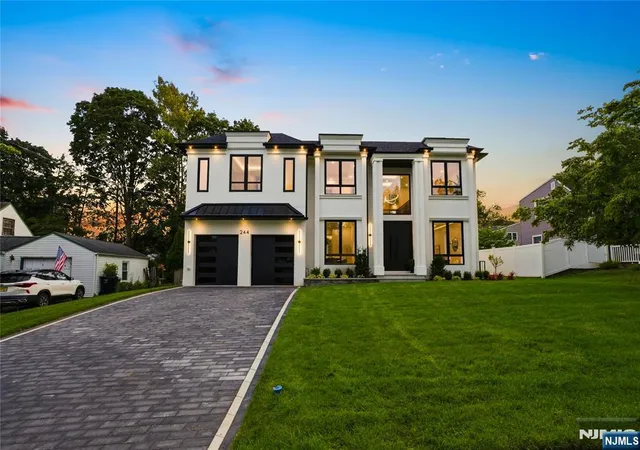 Photo 1 of Single family home for sale at 244 Washington Pl, Paramus, NJ 07652 | MLS# 26024868 | Listing updated on 2026-09-16