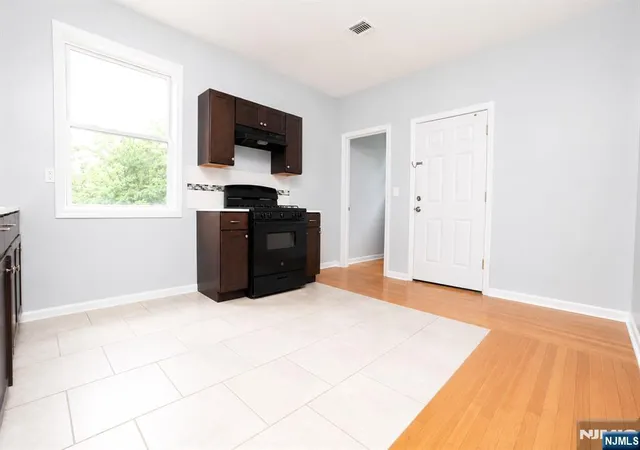 4th image of 737 S 14Th St, Newark, NJ 07103 | MLS# 26024869