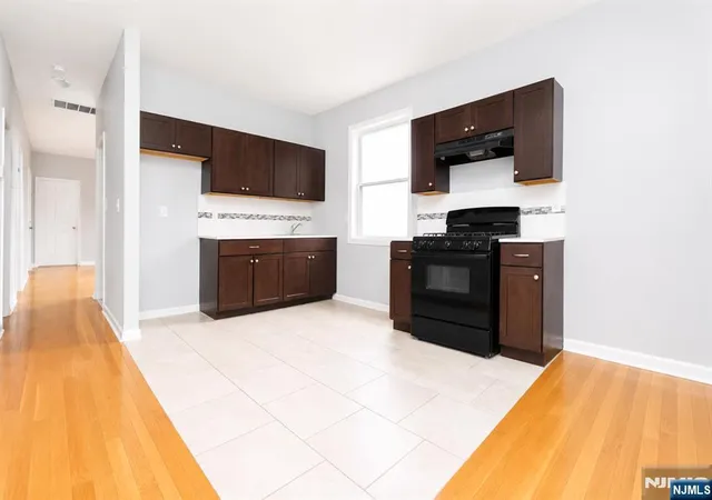 5th image of 737 S 14Th St, Newark, NJ 07103 | MLS# 26024869