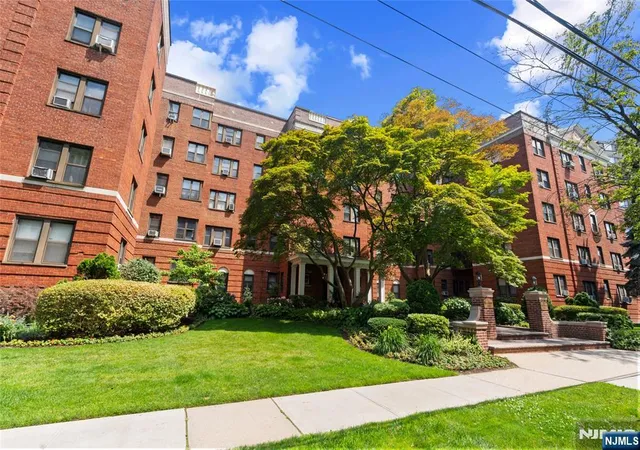 Homes for sale in Hackensack, NJ | 100 Prospect Ave #1O, Hackensack, NJ 07601 | MLS# 26024914