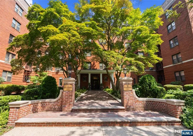 Homes for sale in Hackensack, NJ | 100 Prospect Ave #1O, Hackensack, NJ 07601 | MLS# 26024914