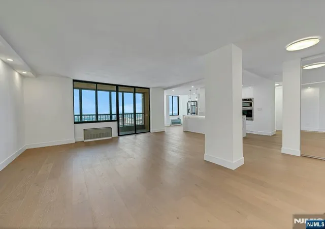 3rd image of 200 Winston #1912, Cliffside Park, NJ 07010 | MLS# 26024939
