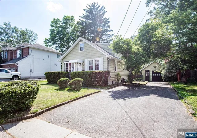 Homes for sale in New Milford, NJ | 326 William St, New Milford, NJ 07646 | MLS# 26024944