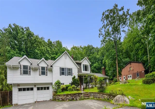 Homes for sale in Ringwood, NJ | 105 Ricker Dr, Ringwood, NJ 07456 | MLS# 26024952