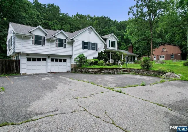 Homes for sale in Ringwood, NJ | 105 Ricker Dr, Ringwood, NJ 07456 | MLS# 26024952