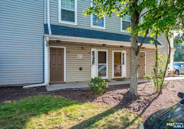 Homes for sale in Edison, NJ | 202 Prestwick Wy #202, Edison, NJ 08820 | MLS# 26024956